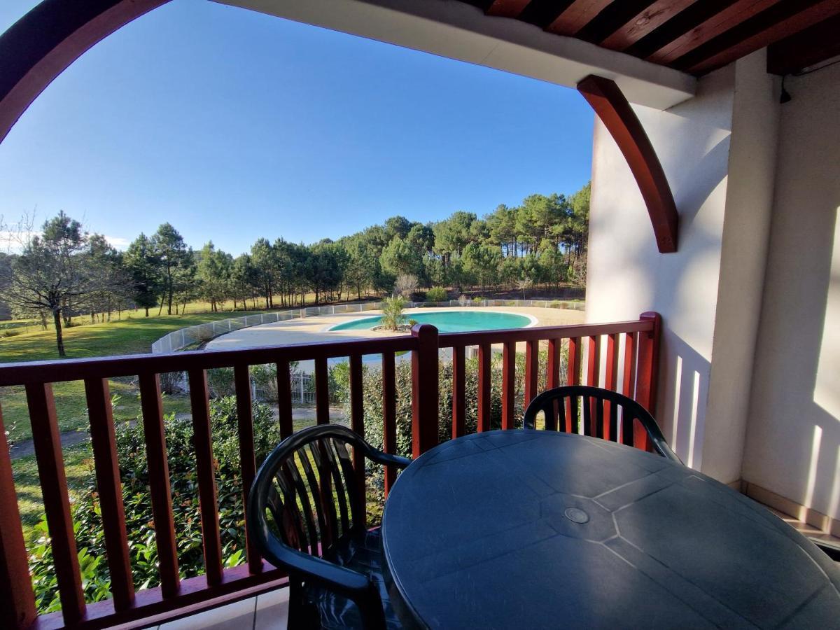 Au Coeur Du Golf, Proche Du Et Velodyssee Apartment