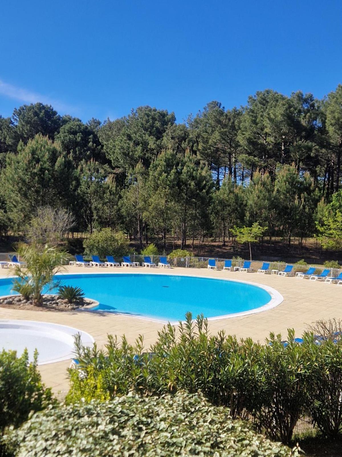 Apartment Au Coeur Du Golf, Proche Du Et Velodyssee