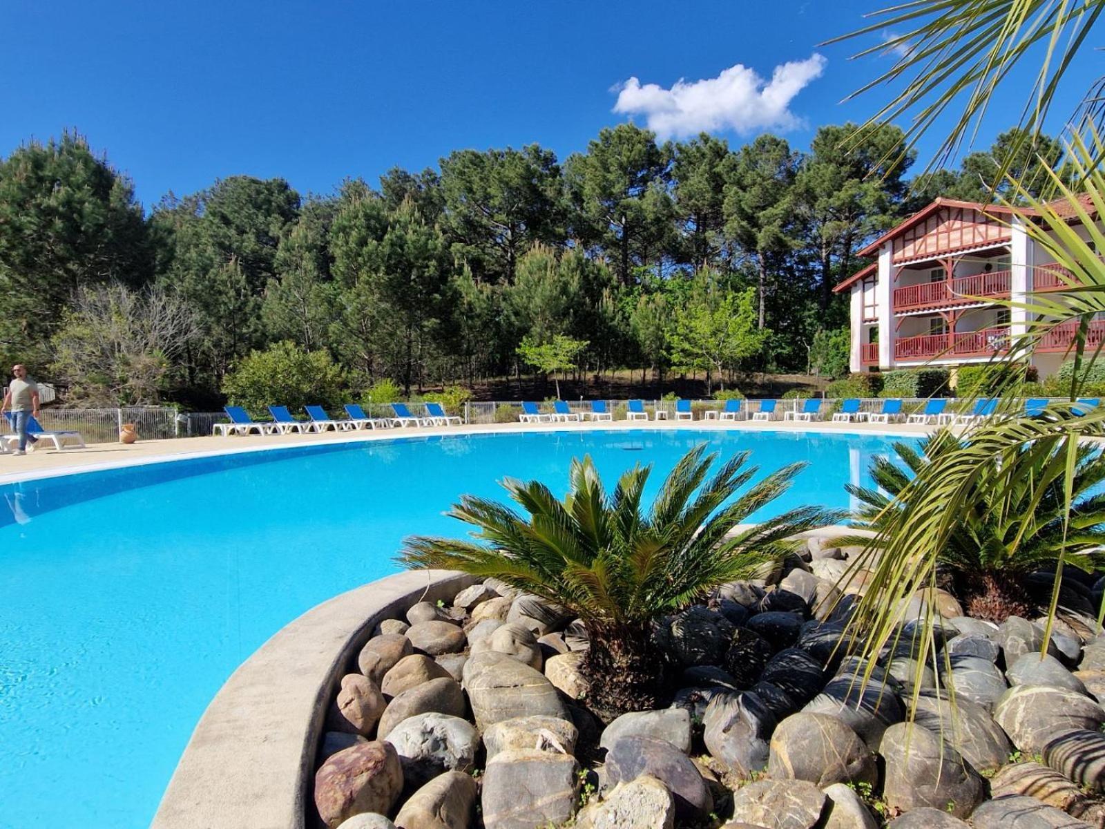 Apartment Au Coeur Du Golf, Proche Du Et Velodyssee *