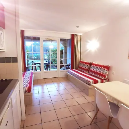 Appartements Au Coeur Du Golf, Proche Du Lac Et Velodyssee Biscarrosse Exterior photo
