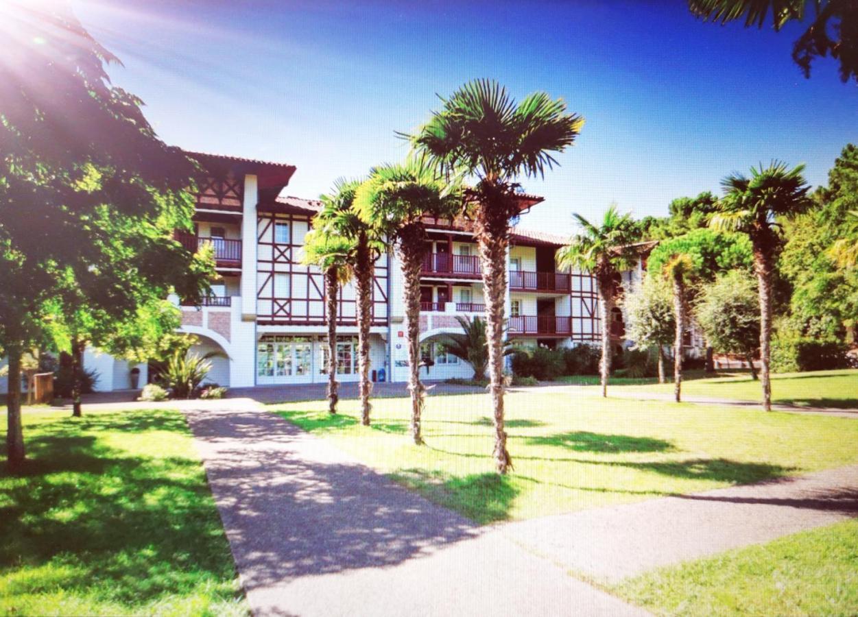 Apartment Au Coeur Du Golf, Proche Du Et Velodyssee